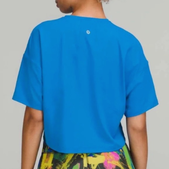 Lululemon crop tee - Picture 2 of 7